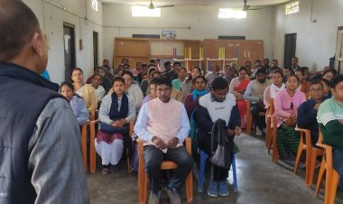 ছিপাঝাৰত প্ৰাক্ শৈশৱকালীন শিশুৰ যতন আৰু শিক্ষা প্ৰশিক্ষণ