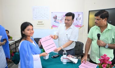 দৰঙত মুখ্যমন্ত্ৰীৰ নিযুত মইনা আঁচনিৰ প্ৰ-পত্ৰ বিতৰণৰ শুভাৰম্ভ