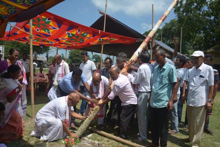 ডুমুনিচকী দুর্গাপূজাৰ উদযাপনৰ লাইখুঁটা স্থাপন