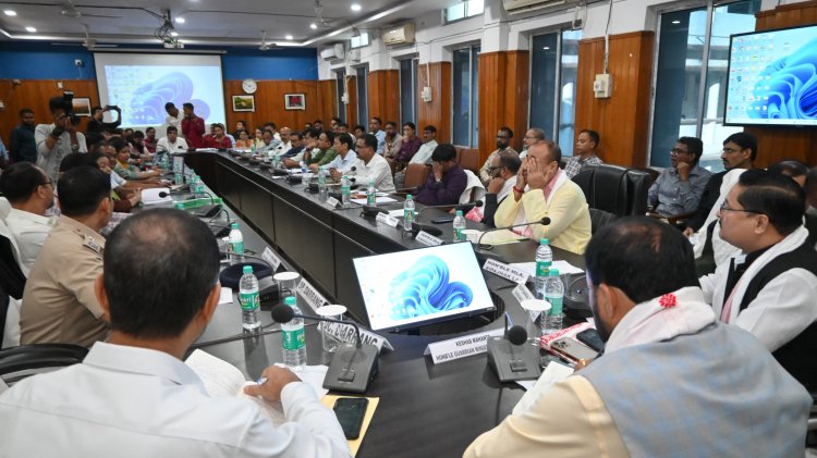 দৰঙৰ অভিভাৱক মন্ত্ৰীৰ  পৰ্যালোচনা সভা
