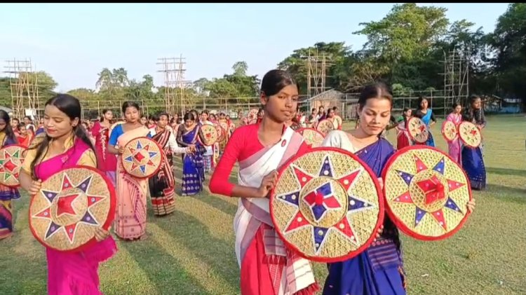 আজি দুমুনিচকীত সদৌ অসম ভিত্তিত দিবা-নৈশ ফুটবল