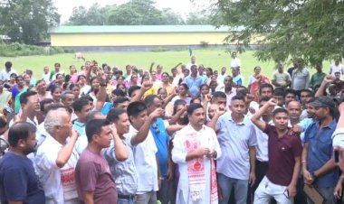 যুব নেতা ড০ বনমালী শৰ্মাৰ সমৰ্থনত ওলাই আহিল অজস্ৰ লোক।